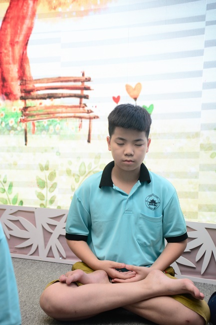 The 5th-day Children 's Summer Retreat