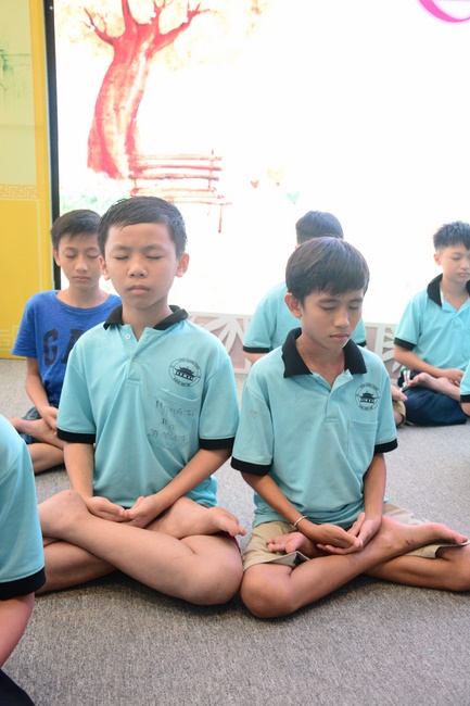 The 5th-day Children 's Summer Retreat