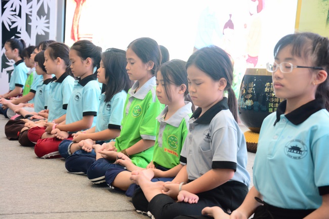 The 5th-day Children 's Summer Retreat