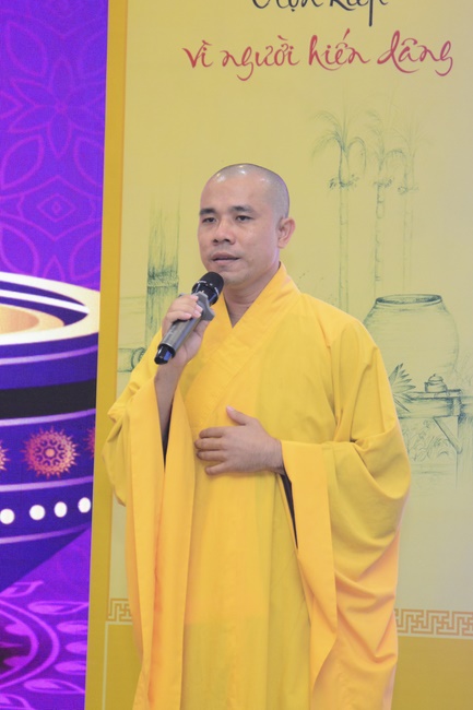 The Candle-Lighting Night Showing Gratitude in the Children Summer Retreat