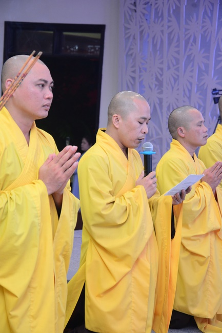 The Candle-Lighting Night Showing Gratitude in the Children Summer Retreat