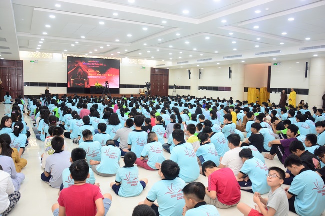 Ngày thứ sáu Khóa học hè thiếu nhi