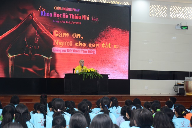 Ngày thứ sáu Khóa học hè thiếu nhi