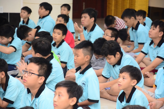 Ngày thứ sáu Khóa học hè thiếu nhi