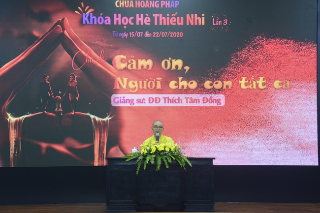 Ngày thứ sáu Khóa học hè thiếu nhi