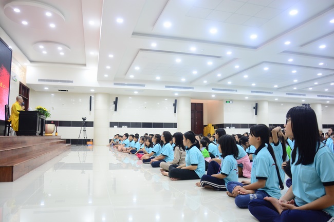 Ngày thứ sáu Khóa học hè thiếu nhi