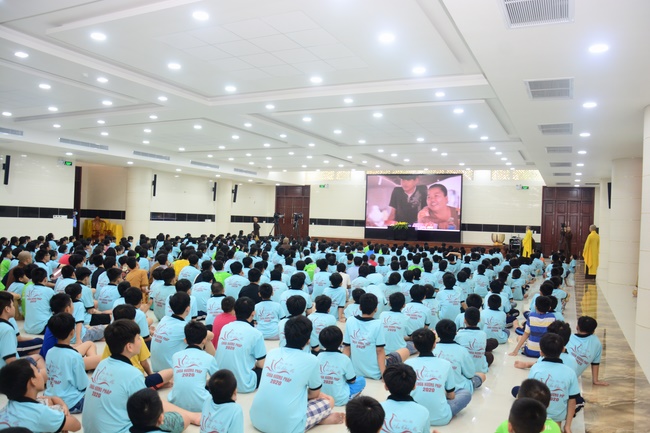 Ngày thứ sáu Khóa học hè thiếu nhi