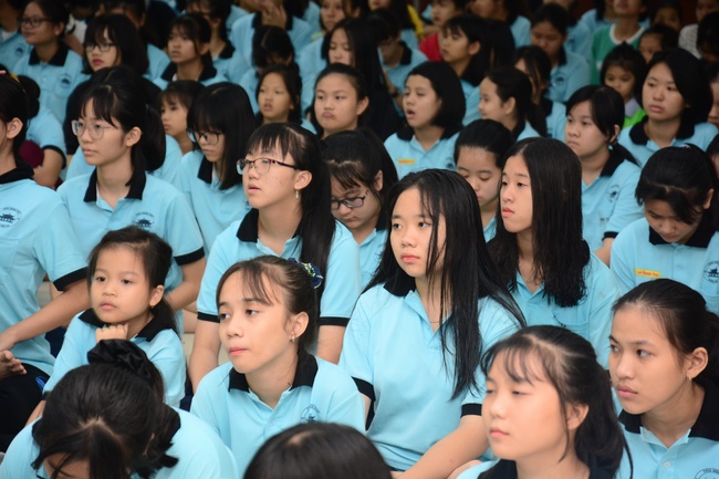 Ngày thứ sáu Khóa học hè thiếu nhi