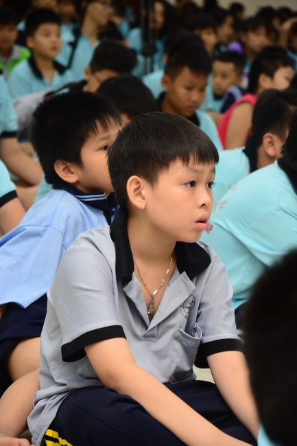 Ngày thứ sáu Khóa học hè thiếu nhi