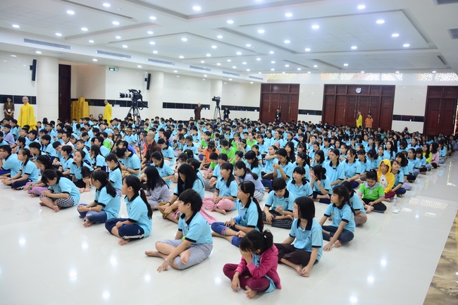 Ngày thứ sáu Khóa học hè thiếu nhi