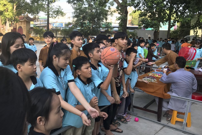 Ngày thứ sáu Khóa học hè thiếu nhi