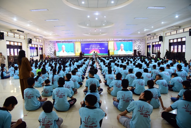 The Closing Ceremony of Children Summer Retreat in 2020