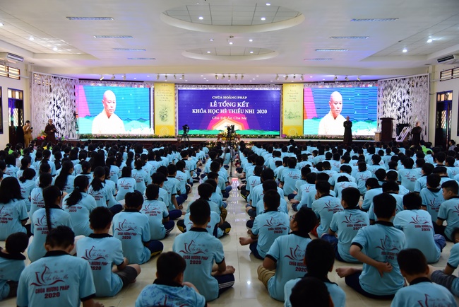 The Closing Ceremony of Children Summer Retreat in 2020