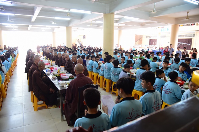 The Closing Ceremony of Children Summer Retreat in 2020
