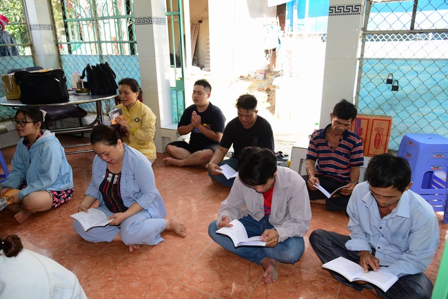 The rite praying for peace and rebirth in District 8, HCMC
