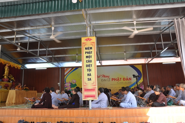 One–Day Retreat at Tieu Dao Pagoda