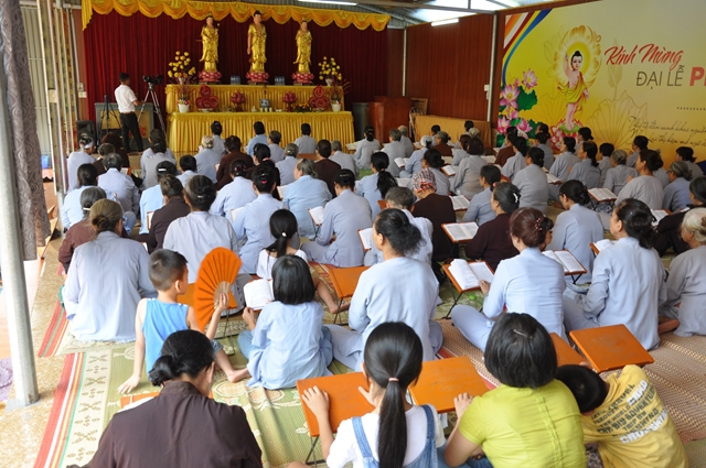 One–Day Retreat at Tieu Dao Pagoda