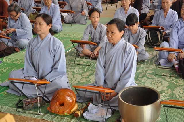 One–Day Retreat at Tieu Dao Pagoda
