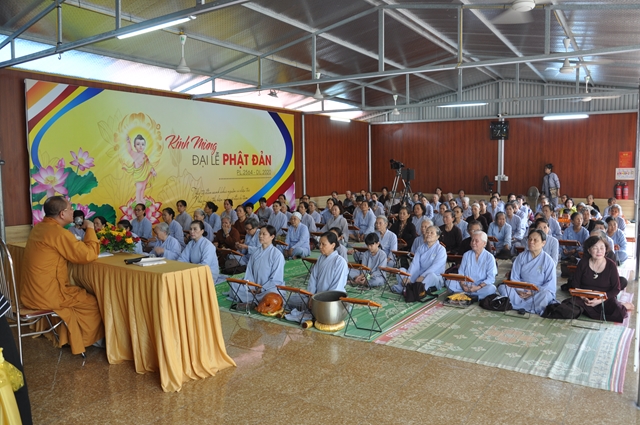 One–Day Retreat at Tieu Dao Pagoda