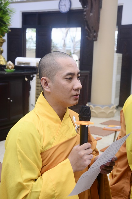 Học sinh trường THPT Nguyễn Văn Cừ cầu nguyện trước kỳ thi