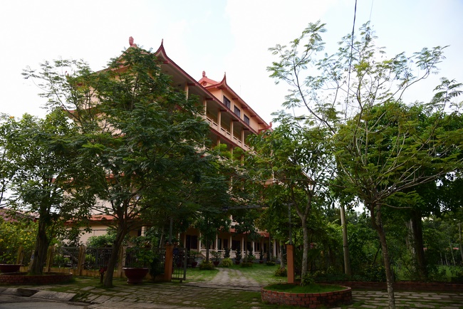 A tour to Vietnam Buddhist University