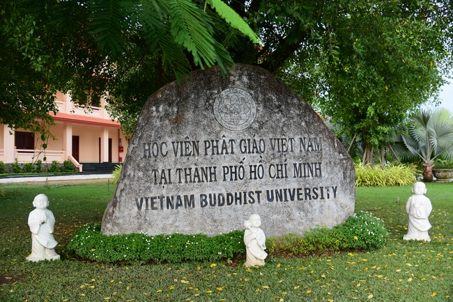A tour to Vietnam Buddhist University
