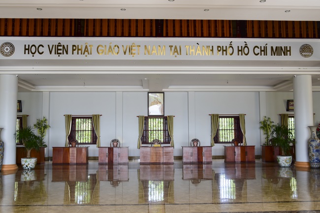 A tour to Vietnam Buddhist University