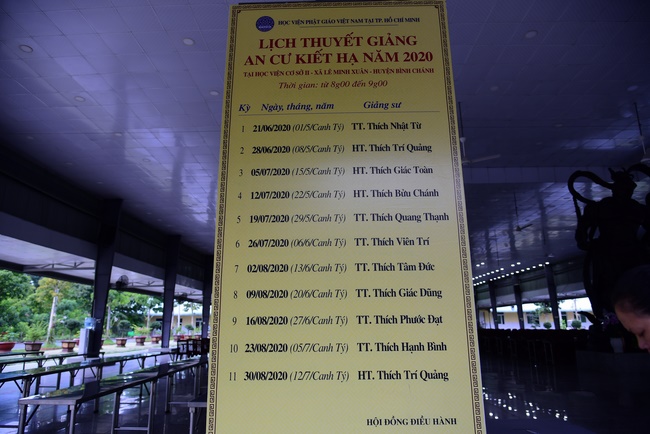 A tour to Vietnam Buddhist University