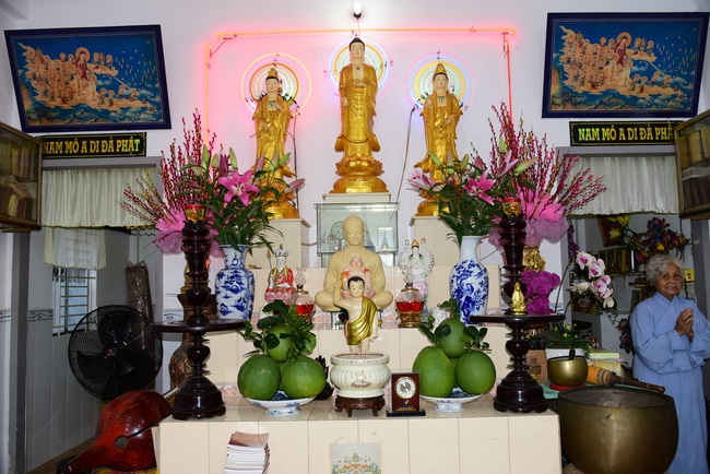 Repentant Ceremony at Minh Chat  ashram in Can Tho