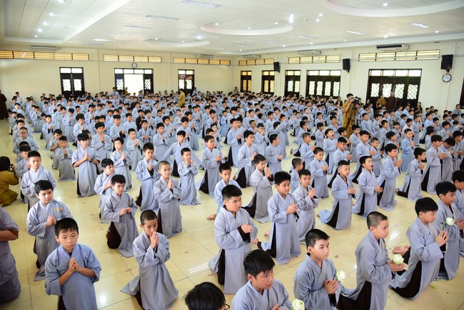 Starting the Temporary Ordination Retreat for Children