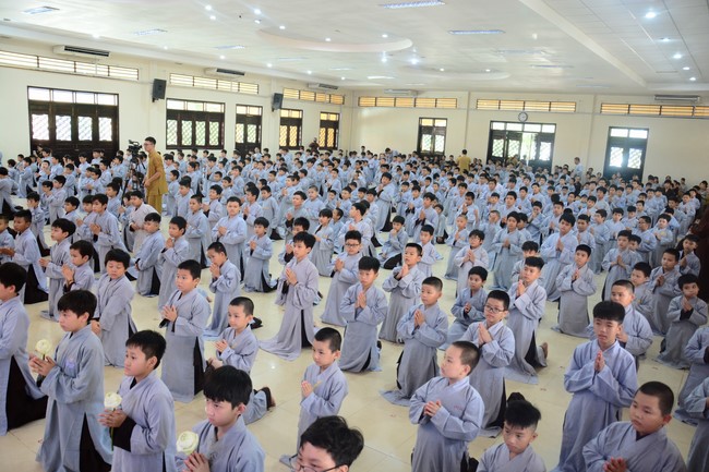 Starting the Temporary Ordination Retreat for Children