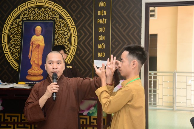 Starting the Temporary Ordination Retreat for Children