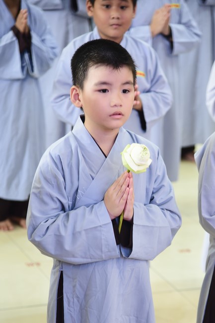 Starting the Temporary Ordination Retreat for Children