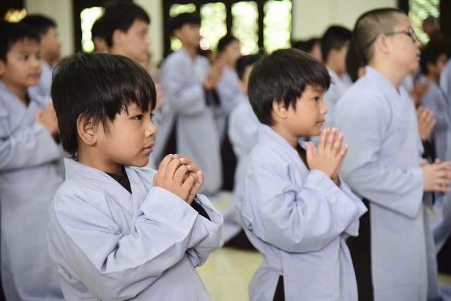 Starting the Temporary Ordination Retreat for Children