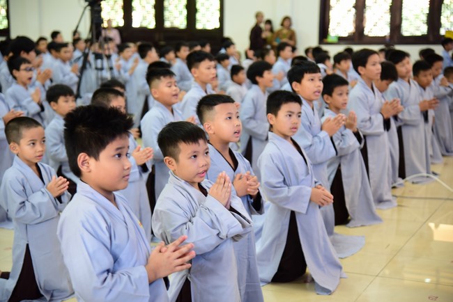 Starting the Temporary Ordination Retreat for Children