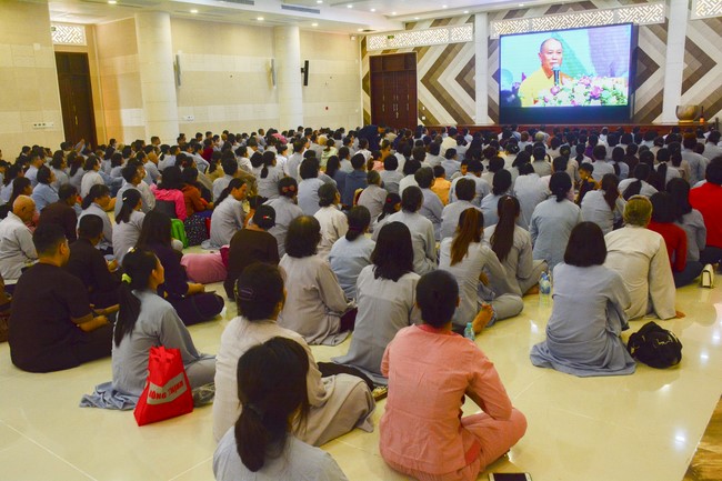 Starting the Temporary Ordination Retreat for Children