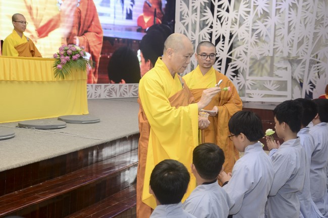 Starting the Temporary Ordination Retreat for Children