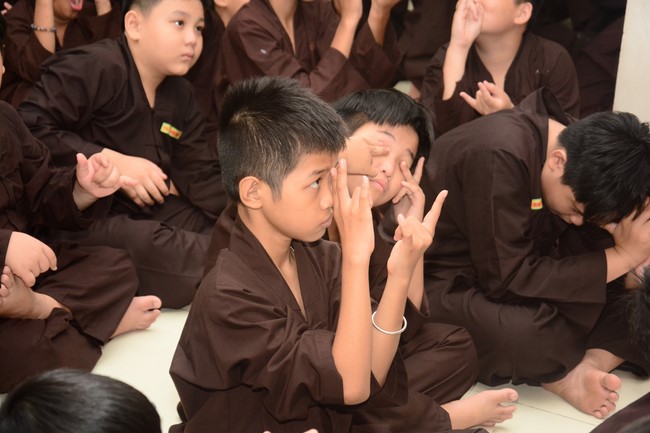 Starting the Temporary Ordination Retreat for Children