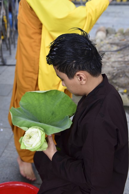 Starting the Temporary Ordination Retreat for Children