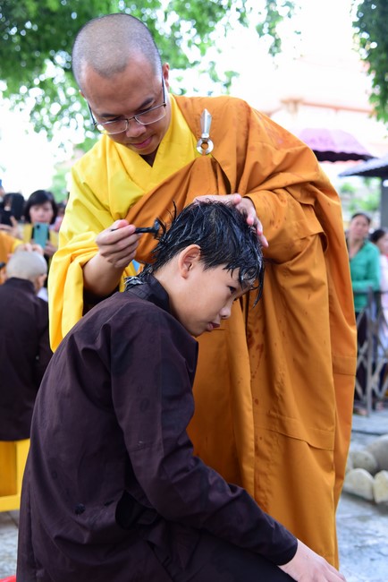 Starting the Temporary Ordination Retreat for Children