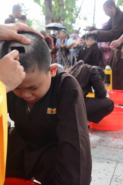 Starting the Temporary Ordination Retreat for Children