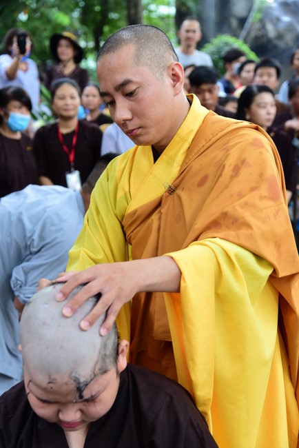 Starting the Temporary Ordination Retreat for Children