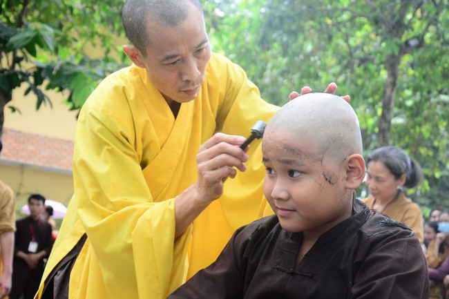 Starting the Temporary Ordination Retreat for Children