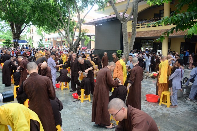 Starting the Temporary Ordination Retreat for Children