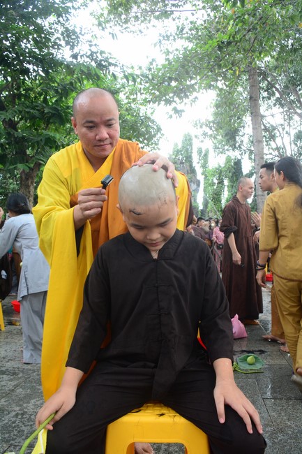 Starting the Temporary Ordination Retreat for Children