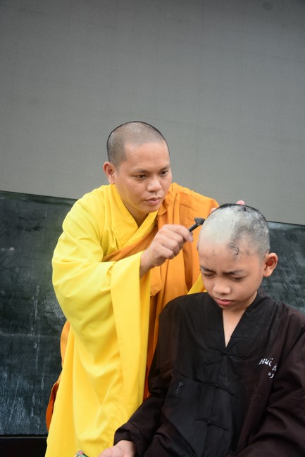 Starting the Temporary Ordination Retreat for Children