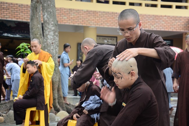 Starting the Temporary Ordination Retreat for Children