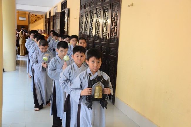 Starting the Temporary Ordination Retreat for Children