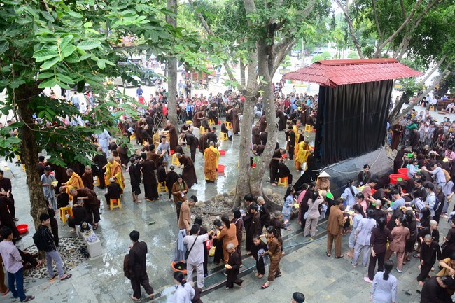 Starting the Temporary Ordination Retreat for Children