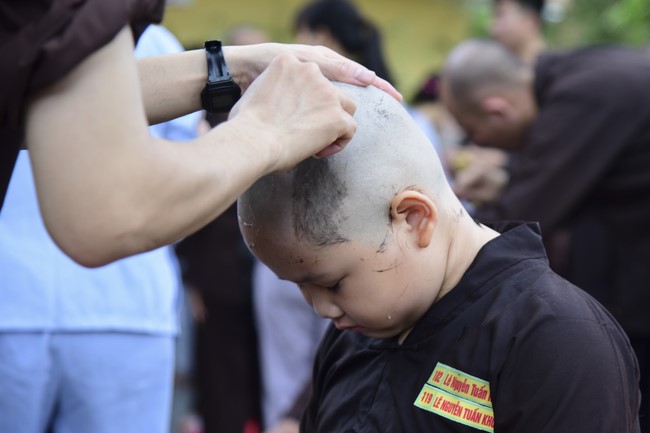 Starting the Temporary Ordination Retreat for Children